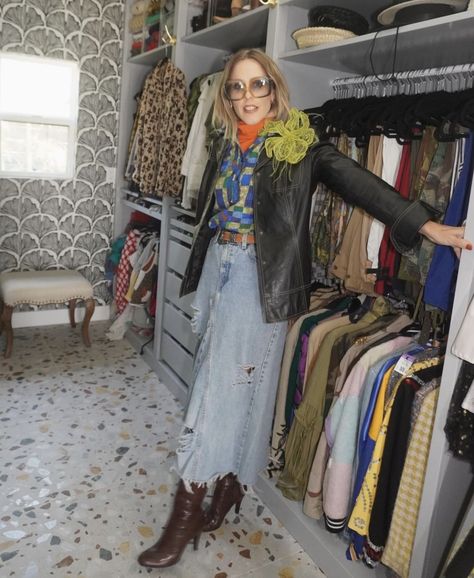 Modern Eclectic Outfit, Eccentric Fall Outfits, Eclectic Clothing Style, Eclectic Outfits, Boho Fashion Over 40, Gucci Inspired, Leandra Medine, Career Fashion, Funky Outfits