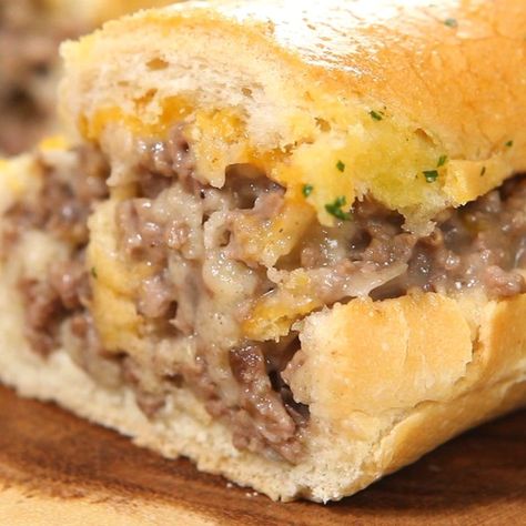 Stuffed French Bread, Tartiflette Recipe, Cooking Panda, French Bread Recipe, Forever And Always, Hamburger Recipes, Cheese Stuffed, Delicious Sandwiches, French Bread