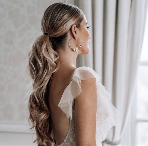 Veil With Low Ponytail, Slick Back Ponytail Wedding, Slick Back Pony Wedding, Slicked Pony Wedding Hair, Bridal Pony With Veil, Slick Pony Bridesmaid, Slick Ponytail Bride, Wedding Hair Ponytail With Veil, Bride Low Ponytail