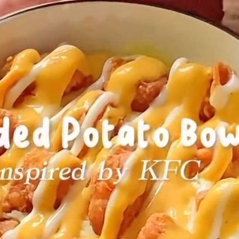 Food reels | Food post on Instagram: "Mouthwatering Loaded Potato Bowl 🥔 Recipe: {Mashed potato} 1. 2 potatoes 2. 2 tbsp unsalted butter 3. Salt & black pepper 4. Milk {chicken popcorn} 1. Marinated chicken breast 2. Bestari kentucky flour Drizzle with some mayonnaise and cheese sauce. . . . . . 🎥 by @sentiasa.lapar . #foodstyling #foodstagram #foodlover #asmrfood #easyrecipes #foodreels  #foodphotography #fooddelicious #tasty #foodart #recipeoftheday #foodlove #foodiesofinstagram #foodiesofinsta #fyp #foodreelstagram #nycfood #viralreels #usa #californiafoodie #losangelesfood #explorepage #foodsofinstagram #potatoes #potatoesrecipes #cheese #eating #usafood #cookingram" Loaded Potato Bowl, Kfc At Home, Kfc Mashed Potatoes, Small Tummy, Potato Bowl Recipe, Marinated Chicken Breast, Chicken Popcorn, Milk Chicken, Potato Bowl