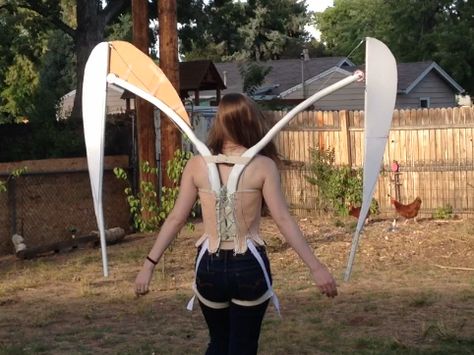 Cosplay Articulado Asa Estrutura COMPLETO TUTORIAL - ASAS PARTE 1 TUTORIAL Castiel Cosplay, Articulated Wings, Robot Costume, Wings Cosplay, Cosplay Wings, Robot Costumes, Laurel Tree, Costume Tutorial, Prop Making