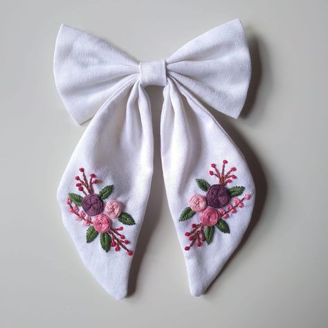 Stocking Fillers For Kids, Baby Bow Clips, Bow Hair Tie, Embroidered Hair Bows, White Hair Bows, Toddler Hair Bows, Linen Ribbon, Bow Hair Accessories, Tie Gifts