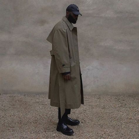 Office Lifestyle, Gender Neutral Outfits, Black Men Fashion Urban, Overcoat Men, Unisex Clothes, Instagram Lifestyle, Boys Fits, Mens Casual Dress Outfits, 10k Followers