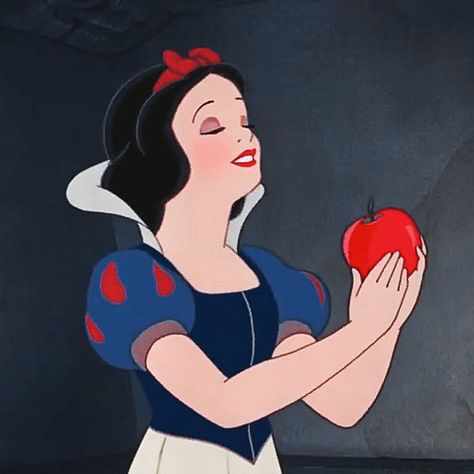 Walt Disney Studio, Disney+ Icon, Disney Character Art, Sette Nani, Snow White Disney, Disney Icons, All Disney Princesses, Disney Princess Pictures, Old Disney