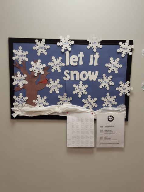 Let it Snow. Winter. Decor. Preschool. Snowflakes. Bulletin Board. Snow. Winter School Board Ideas, Snow Man Bulletin Board, Easy Winter Bulletin Boards, Winter Bulletin Board Ideas Preschool, Let It Snow Bulletin Board Ideas, Preschool Winter Bulletin Boards, Winter Preschool Bulletin Boards, Preschool Snowflakes, Snowflake Bulletin Board Ideas