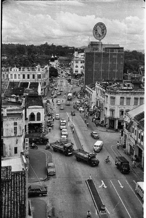 KUALA LUMPUR | OLD Pictorial Thread - Page 84 - SkyscraperCity History Of Malaysia, Kuala Lumpur Travel, Lake Garden, Teaching Vocabulary, Urban Development, Rare Images, History Timeline, Singapore Malaysia, Unique Architecture