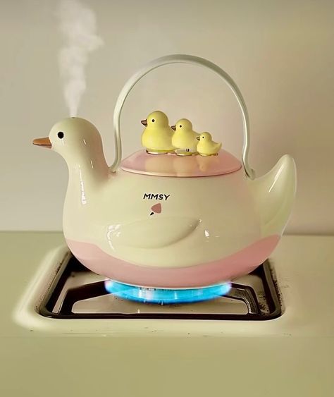 Kawaii Duck, Gerobak Dorong, Duck Cute, Kitchen Decor Collections, Safe Kitchen, Crockery Design, Cute Teapot, Ceramic Tea Set, Dream Apartment Decor