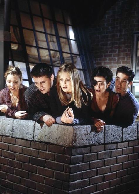 25 Things You Didn’t (or maybe did) Know About the Sets on “Friends” Monica Rachel, Friends 1994, Friends Episodes, Matt Leblanc, David Schwimmer, Friends Cast, Friends Tv Series, Ross Geller, Joey Tribbiani