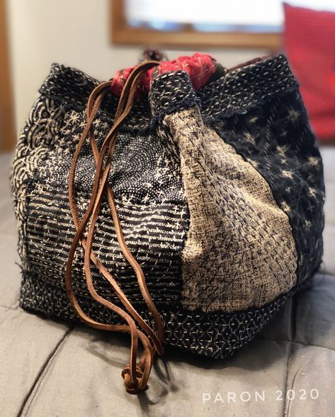 Komebukuro bag with Sashiko stitching throughout by Jan Pa… | Flickr Komebukuro Bag, Diy Rice Bags, Sashiko Stitching, Boro Stitching, Rice Bag, Japanese Bag, Ethnic Bag, Textile Bag, Rice Bags