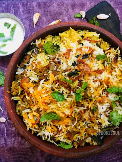 Keema Biryani Recipe, Keema Biryani, Mutton Keema, Eid Food, North Indian Recipes, Veg Dishes, Slice Of Heaven, Eid Ul Fitr, Biryani Recipe