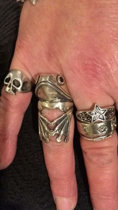 Viking Pagan, Frog Ring, Goth Metal, Dope Jewelry, Bandana Hairstyles, Funky Jewelry, Jewelry Lookbook, Lady Biker, Dream Jewelry