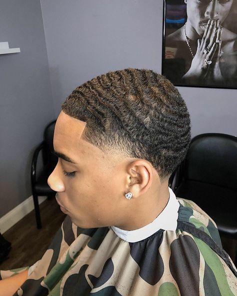 Half Dyed Hair Men, Taper Waves Haircut, Low Taper Waves, Waves Black Men, 360 Waves Men, Low Taper Fade Haircut Black, 360 Waves Hair, Twist Hair Men, Types Of Fade Haircut