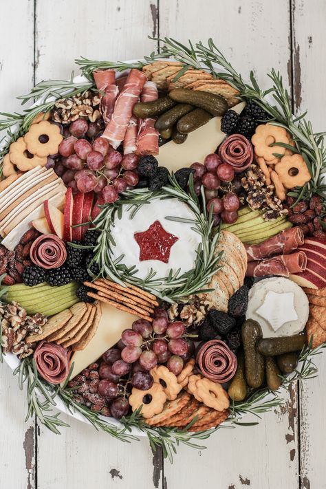 Wreath Charcuterie Board - Love Grows Wild Wreath Charcuterie Board, Wreath Charcuterie, Christmas Cheese Boards, Christmas Cheese, Christmas Platter, Charcuterie Inspiration, Charcuterie Platter, Charcuterie And Cheese Board, Christmas Lunch