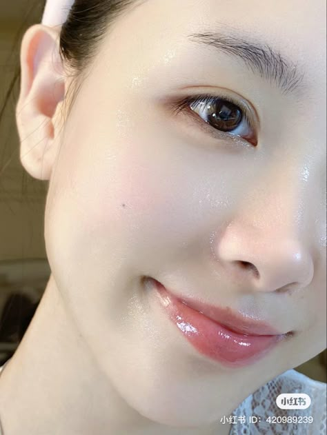 Clear Body Skin Aesthetic, Glass Skin Aesthetic, Clear Skin Aesthetic, Clear Nose, Pale White Skin, Porcelain Skin, Clear Glowing Skin, Beauty Goals, White Skin