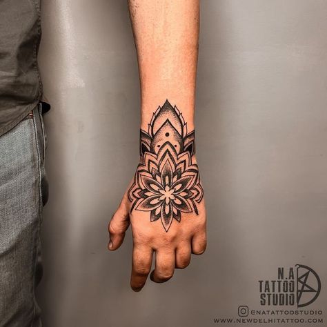 Tattoo Designs Men On Hand, Latest Tattoo Designs Men Hands, Full Hand Tattoo Designs Men, Mandala Tattoo On Hand Women, Wrist Hand Tattoo Men, Mandala Tattoo Design On Hand, Geometric Hand Tattoo Design, Geometric Mandala Tattoo Men Forearm, Mandala Tattoo On Hand For Men