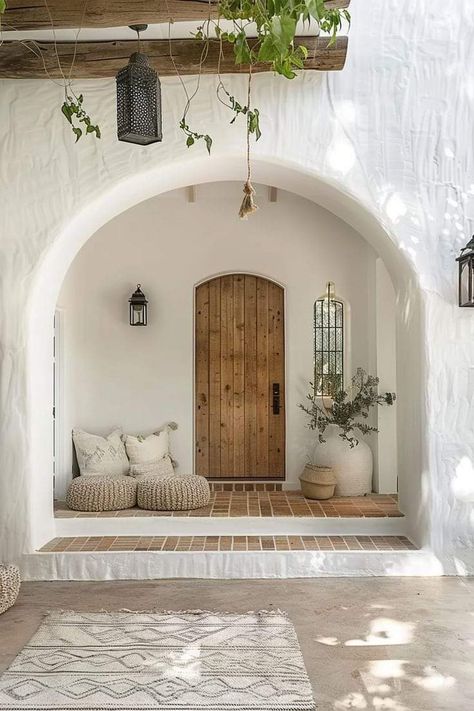 Mediterranean Indoor Decor, House Interior Mediterranean, Mediteranean Houses Interior Decor, Mediterranean Modern Homes, Meditterean House Interior, White Mediterranean House, Mediteranian Home, New Mediterranean Design, Mediterranean Entrance