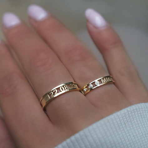 Circle Of Love 💘 Girly Bracelets, New Gold Jewellery Designs, Vintage Watches Women, Personalized Rings, Eindhoven, Gold Jewellery Design, Pendant Design, Love Ring, Gold Jewelry Fashion