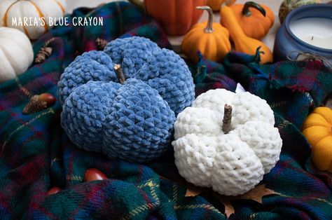 No Nonsense Crochet Pumpkins Pattern Tutorial - Maria's Blue Crayon Crochet Cardigan Ideas, Knitted Pumpkins, Cardigan Ideas, Crochet Fall Decor, Thanksgiving Crochet, Crochet Pumpkins, Scrap Yarn Crochet, Blue Crayon, Fall Crochet Patterns