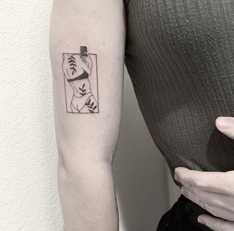 39 Creative Minimalist Aesthetic Tattoo Ideas – IdeasDonuts Minimalist Tattoo Body Image, Tattoo In Square Frame, Tattoo In Square, Cool Minimalist Tattoos, Square Tattoo, Mini Tats, One Word Tattoos, Minimal Tattoos, Ink Therapy