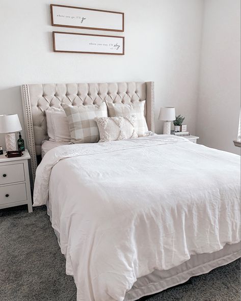 Follow me, “myhomebodylifeblog” on the liketoknow.it app to shop my decor! White Modern Farmhouse Bedroom, Casual Bedroom Ideas, Queen Size Bed With Storage, Bedroom Ideas Simple, Queen Size Bunk Beds, Modular Bed, Casual Bedroom, Aesthetic Queen, White Modern Farmhouse