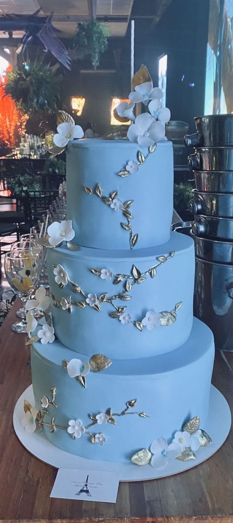 Blue Quinceanera Cake, Light Blue Quinceanera Ideas, Cake For Quinceanera, Blue Quinceanera Ideas, Cake Quinceanera, Royal Blue Cake, Baby Blue Quinceanera, Light Blue Quinceanera Dresses, Centerpieces Quinceanera