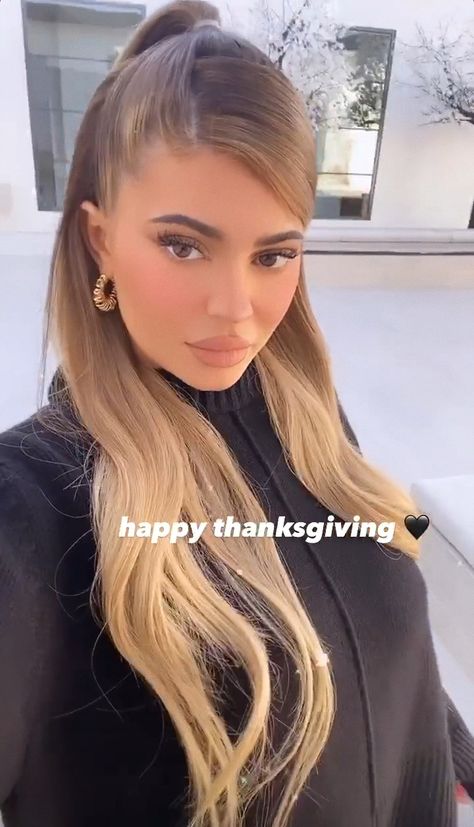 Kylie Jenner Thanksgiving, Kylie Jenner Insta, Kylie Jenner Blonde Hair, Kylie Jenner Short Hair, Kylie Jenner Snap, Maquillage Kylie Jenner, Kylie Jenner Hair Color, Kylie Jenner Blonde, Stile Kylie Jenner