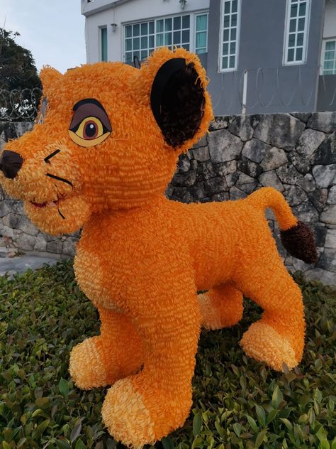 Simba Pinata, Bautizo Ideas, Lion King Party, Piñata Ideas, Lion King, Diy And Crafts, Dinosaur Stuffed Animal, Lion, Baby Shower