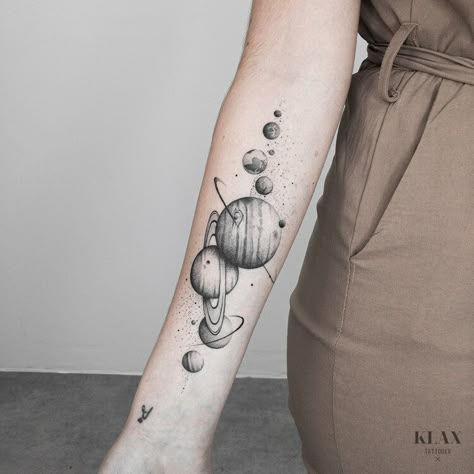 Tattoo Solar System, Space Tattoo Sleeve, Planet Tattoo, Solar System Tattoo, Space Tattoos, Astronaut Tattoo, Celestial Tattoo, Brush Tattoo, Universe Tattoo