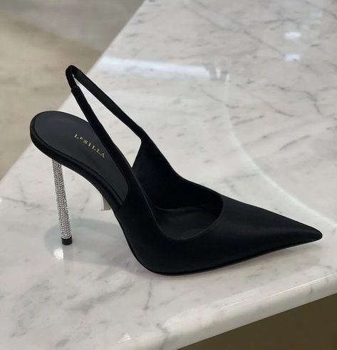 Elegant Shoes Heels, Classy Accessories, Fancy Heels, Fashion Shoes Heels, Expensive Shoes, Cute Shoes Heels, Shoes Heels Classy, Shoes Outfit Fashion, Elegant Heels