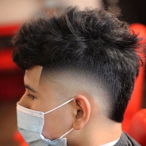 Fohawk Haircut Fade, Crop Fade, Hair Designs For Boys, Fohawk Haircut, Fade Mohawk, Very Short Hair Men, Mohawk Hairstyle, Mid Fade Haircut, Short Punk Hair