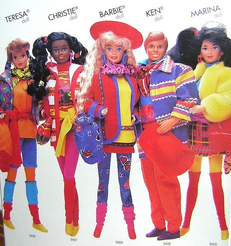 United Colors of Benetton Barbies (1990) I didn't have these but it reminds me of the crazy clothes that we wore! Barbie 1990 Dolls, Barbie Benetton, 90s Dolls, Crazy Clothes, Barbie 1990, Barbie 80s, Barbie 90s, Color Explosion, Crazy Outfits