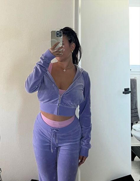 Lavender And Gray Outfits, Purple Outfits Aesthetic, 90s Girl Fashion, Sweatsuit Outfits, Blueberry Girl, Iphone Selfie, Sweats Outfit, Tracksuit Outfit, Clothing Business