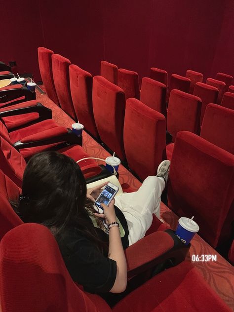 Best Friends Movie, Movie Theater Aesthetic, Theatre Pictures, Blur Photography, Snap Streak Ideas Easy, Celebrity Casual Outfits, Cute Funny Pics, Cute Instagram Captions, 사진 촬영 포즈