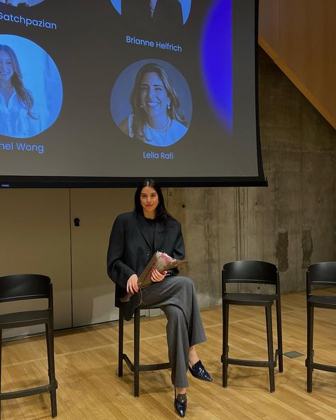 I love women!!!!! Thanks so much @uoftwomens for including me as a panelist at your LeadHERship conference ♥️ Conference Aesthetic, Women Conference, Lifestyle Goals, Life Vision, Young Life, Community Center, Anne Hathaway, Thanks So Much, Book Covers