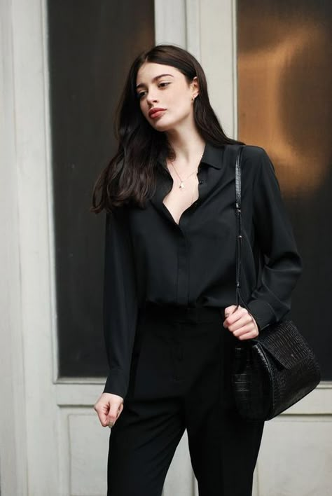 Nz Summer, Black Shirt Outfits, Work Outfits Frauen, Best Casual Outfits, 2000 Fashion, Elegante Casual, Classy Work Outfits, All Black Outfit, Fashion Hair