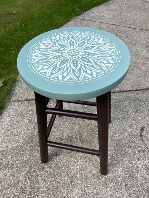 Old Stool Makeover Ideas, Wooden Stools Diy, Diwali Decoration Lights, Wooden Kitchen Stools, Small Wooden Stool, Painted Bar Stools, Bar Stool Makeover, Stool Makeover, Diy Stool