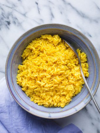 This easy Yellow Rice makes a tasty and fragrant side dish with antioxidant rich turmeric and so much flavor. It's deliciously vegan and gluten free! #yellowrice #rice #sidedish #recipe #easysidedish #turmeric #curcumin #tasteloveandnourish @tasteLUVnourish Yellow Rice Recipes, Cheesy Chicken Broccoli, Broiled Chicken, Yellow Rice, Vegan Banana Bread, Turmeric Curcumin, Healthy Fall, Food Group, Culinary Recipes