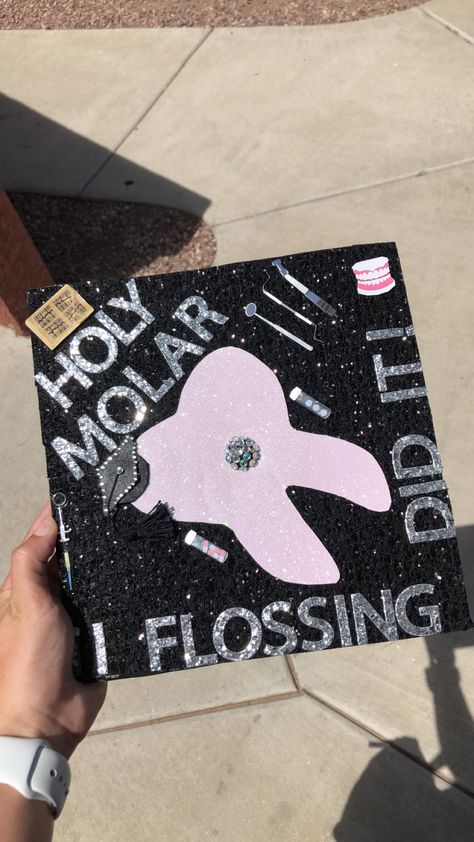 #graduationcap#dental#dentalassistant#graduation#2019 Dental Assistant Graduation Party Ideas, Dental Graduation Pictures, Dental Assistant Graduation Pictures, Dental Assistant Graduation Cap, Dental Graduation Cap, Dental Party, Senior Caps, Dental Cake, Dental Hygiene Graduation