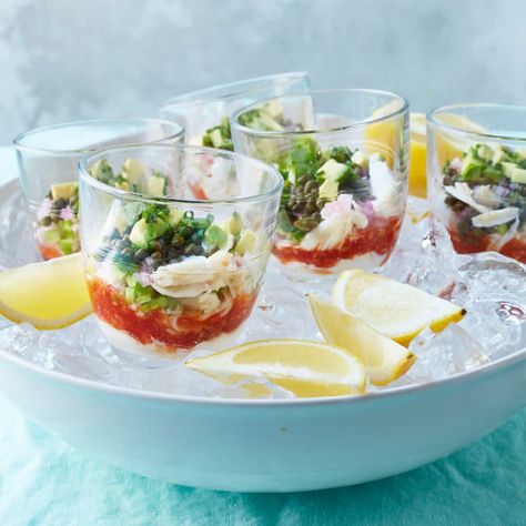 Crab Cocktail, Baked Crab, Sauce Cocktail, Dessert Hacks, Spicy Dip, Creamy Crab, Cocktail Cup, Baked Chips, Ww Recipes