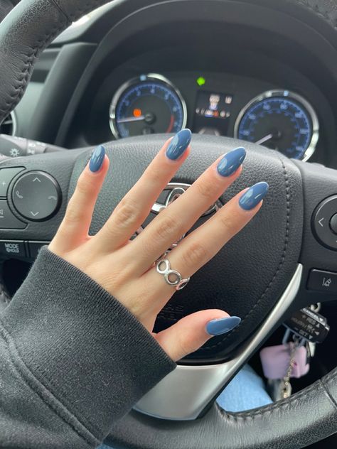 Nails Acrylic Grey Blue, Slate Nails Acrylic, Blue Slate Nails, Slate Blue Acrylic Nails, Slate Nail Color, Blue Gray Dip Nails, Nail Inspiration One Colour, Cool Toned Blue Nails, Nail Inspo For January