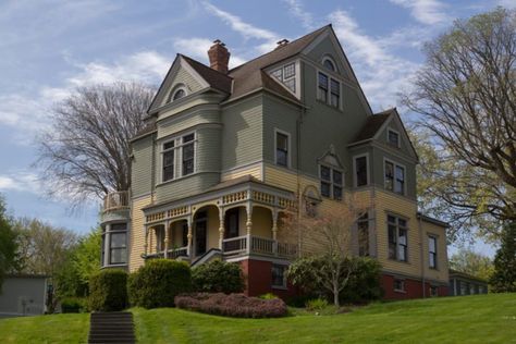 5 Truly Terrifying Stories That Prove Port Gamble Is The Most Haunted Town In Washington Northwest Architecture, Haunted Town, Haunted Towns, Terrifying Stories, Gamble House, Spooky Places, Spooky Town, Haunted Hotel, Most Haunted Places