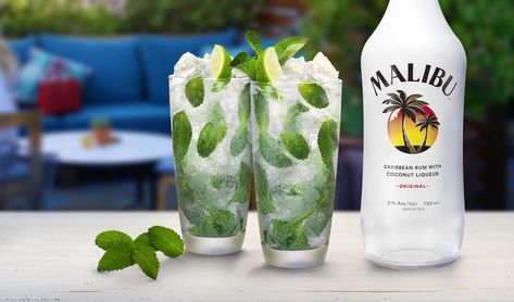 Sometimes things are best left as they are, and this traditional favourite still cannot be beaten on flavour. Rooftop Hangout, Pina Colada Malibu, Best Mojito Recipe, Banana Colada, Malibu Rum Drinks, Malibu Pineapple, Coconut Rum Drinks, Frozen Pina Colada, Coconut Liqueur