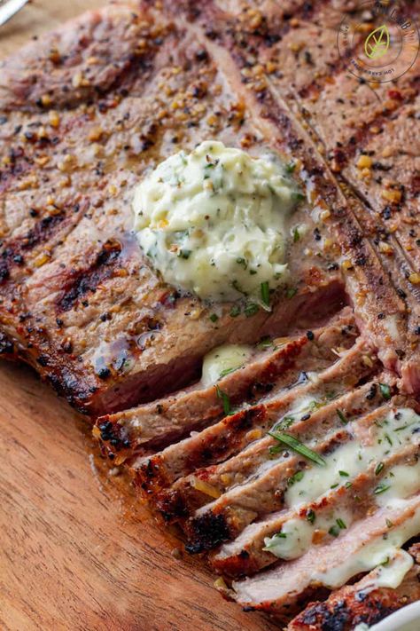 Rosemary Steak Recipes, Steak Rosemary Garlic Butter, Steak With Rosemary And Garlic, Rosemary Garlic Butter Steak, Rosemary Steak Butter, Rosemary Butter, Garlic Butter Steak Sauce, Tri Tip Steak Recipes, Rosemary Steak