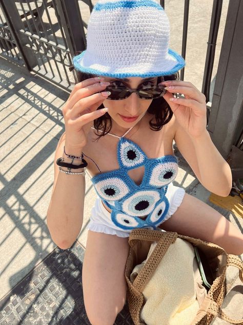 Eye Crochet Top, Evil Eye Top, Evil Eye Fashion, Evil Eye Crochet, Crochet Top Summer, Eye Crochet, Summer Crochet Top, Eye Ideas, Bucket Hat Crochet