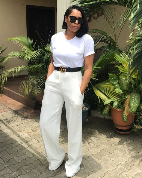 Look Zara, Androgynous Style, Summer Uniform, White Look, Dressy Casual Outfits, Stylish Work Attire, Corporate Outfits, Effortlessly Chic Outfits, High Maintenance