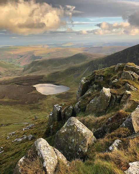 Cadair Berwyn, a mountain summit in north east Wales - The highest significant summit in Wales outside the National Parks Wales Mountains, Northern Wales, Scottish Islands, Travel Checklist, North Wales, British Isles, Wales, Nature Photos, Europe Travel