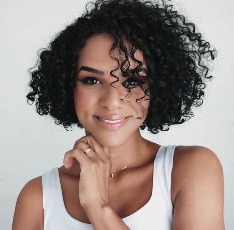 Chin Length Natural Curly Hair, High Fashion Curly Hair, 3b Bob Curly Hair, Curly Chin Length Bob, Natural Curly Bob Hairstyles, Coily Bob, 3c Short Curly Hair, Chin Length Curly Hair, Natural Curly Bob