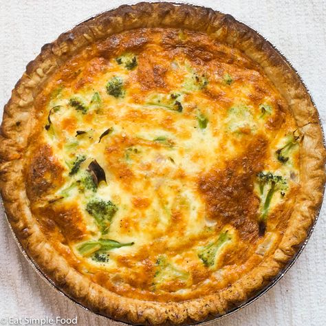 Swiss Cheese Quiche Recipe, Bacon Broccoli Quiche, Swiss Cheese Quiche, Broccoli Cheese Quiche, Carolina Farmhouse, Broccoli Quiche Recipes, Bacon And Broccoli, Egg Quiche, Cheese Quiche Recipe