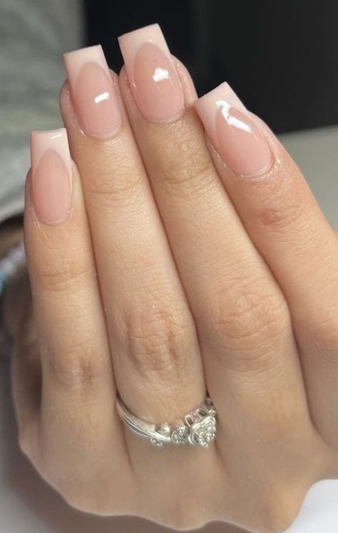 Cute Short Nude Nails With Design, Simple Light Nail Designs, Gel X Long Square Nails, Medium Acyrilics Nails, Creme Nails Acrylic Design, Short Nails Ideas Square Simple, Milky Pink Nails With French Tip, Clean Short Nails Look, Nails Inspiration Almond Short