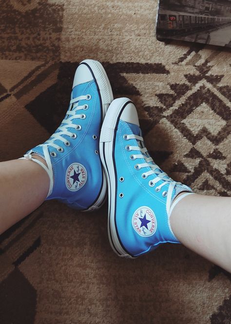 Azul Claro Aesthetic, All Star Aesthetic, Women Converse, Cute Converse Shoes, Cute Converse, La Girls, Converse Chucks, All Star Shoes, All Stars Converse